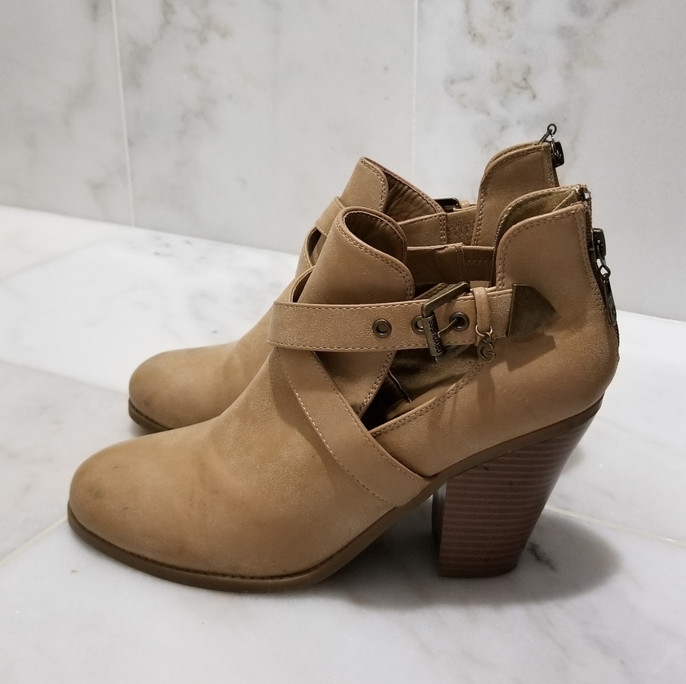 Guess Tan Belted Ankle Booties Heeled sz 9